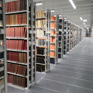 Storage systems for archives